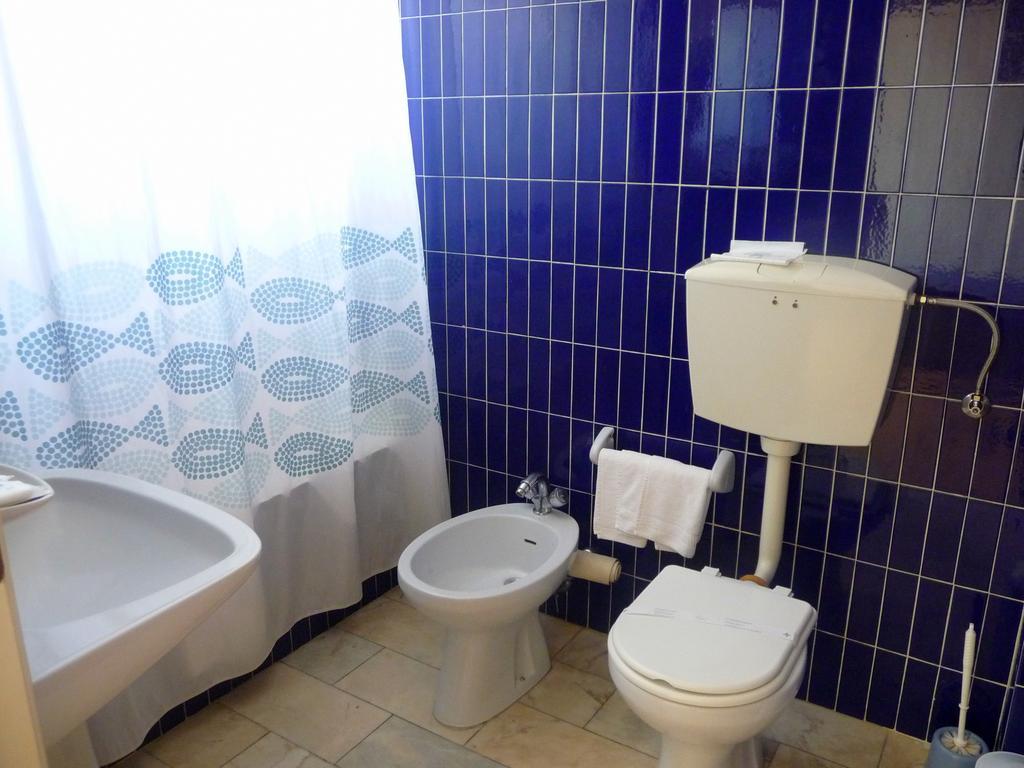 Hotel Tamargueira Figueira da Foz Ruang foto