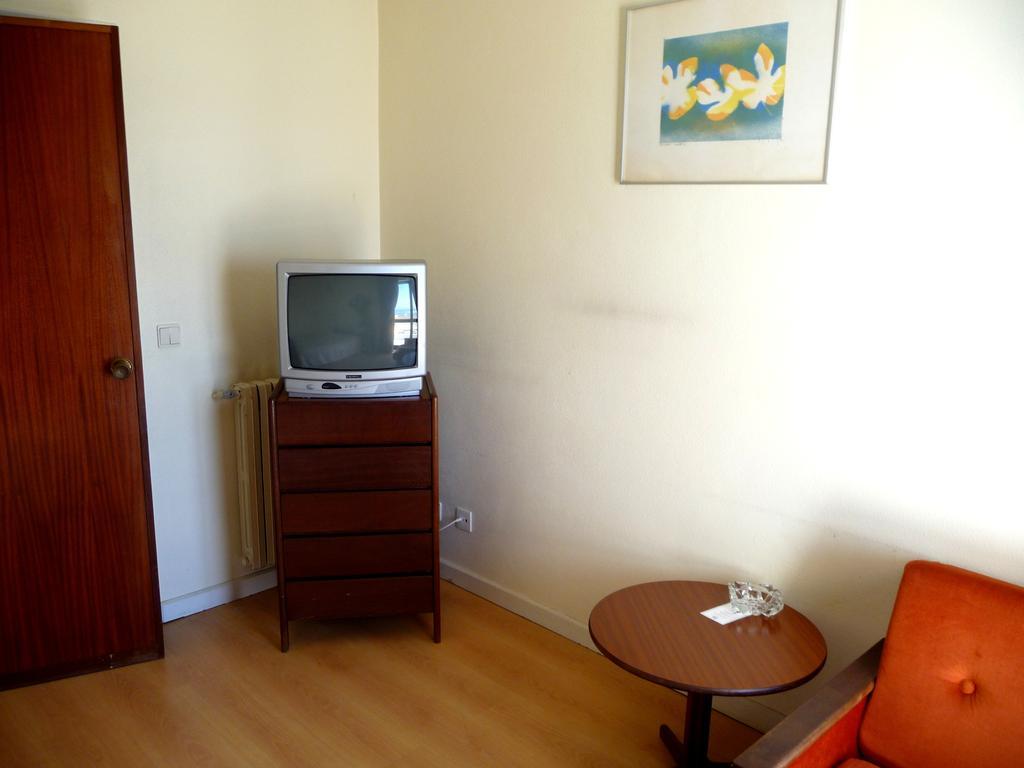Hotel Tamargueira Figueira da Foz Ruang foto