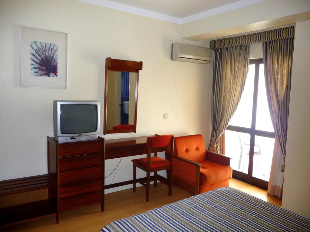 Hotel Tamargueira Figueira da Foz Ruang foto
